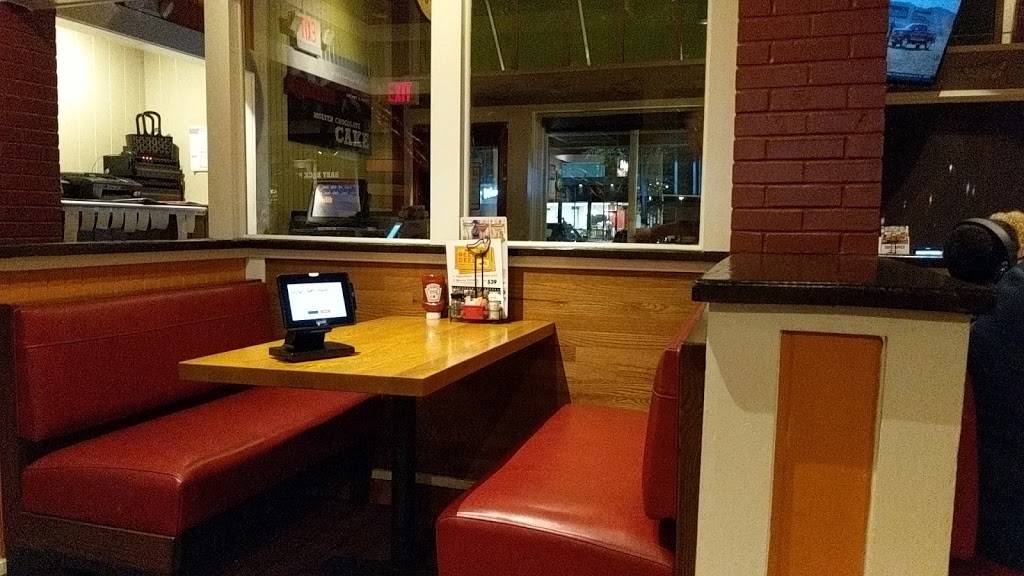 Chilis Grill & Bar | meal takeaway | 303 Semoran Blvd, Winter Park, FL 32792, USA | 4076797669 OR +1 407-679-7669