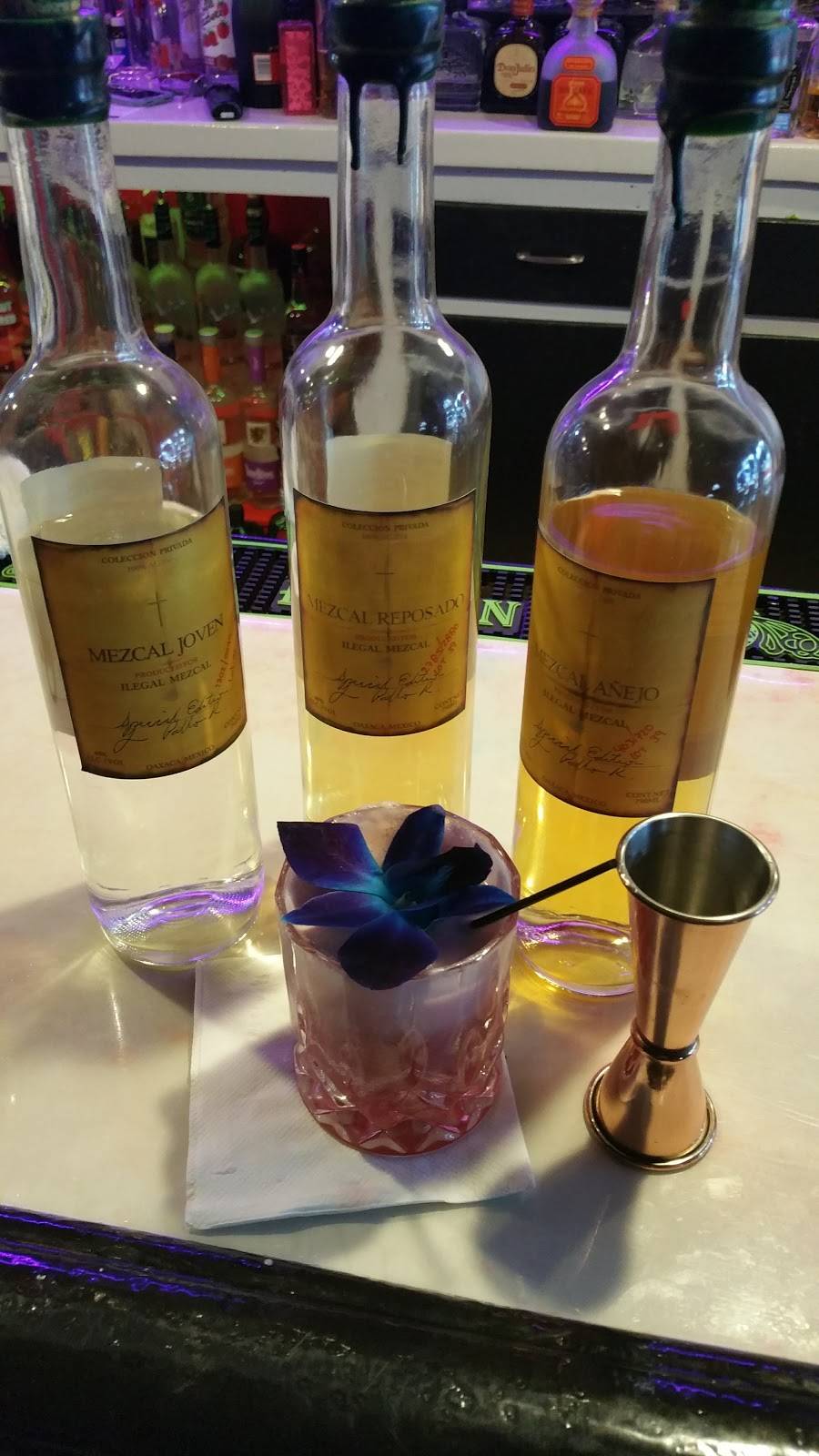 Coyotes Tavern | restaurant | 250 Little Britain Rd, Newburgh, NY 12550, USA | 8455611112 OR +1 845-561-1112