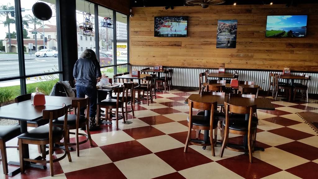 Dickeys Barbecue Pit | restaurant | 17245 17th St, Tustin, CA 92780, USA | 7146023874 OR +1 714-602-3874