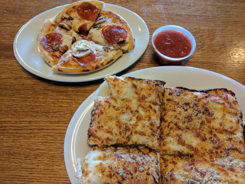 Pizza Hut | meal takeaway | 129 Southeast Blvd, Clinton, NC 28328, USA | 9105921542 OR +1 910-592-1542