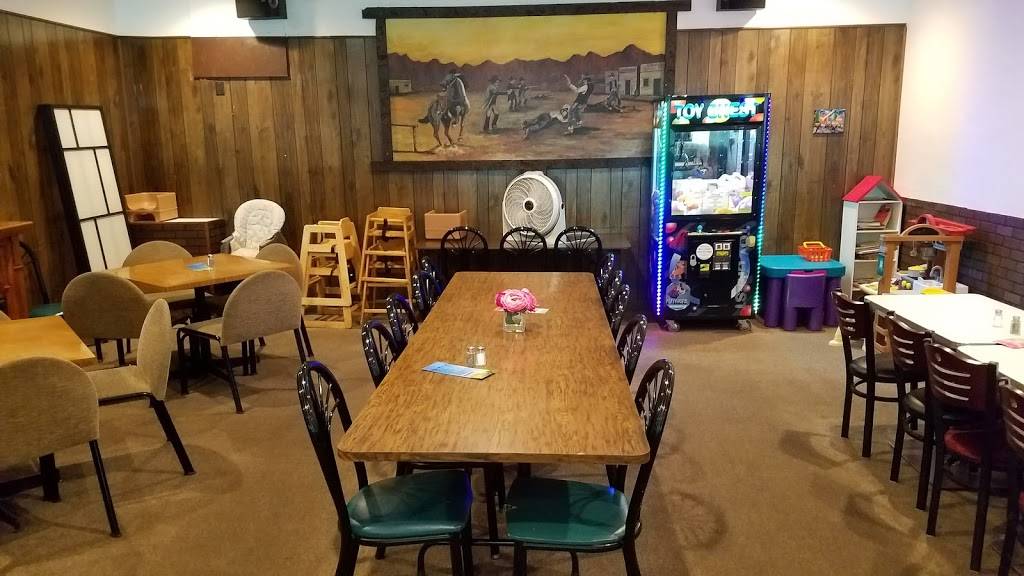 Tooties On Lowry | restaurant | 2706 Lowry Ave N, Minneapolis, MN 55411, USA | 6125290200 OR +1 612-529-0200