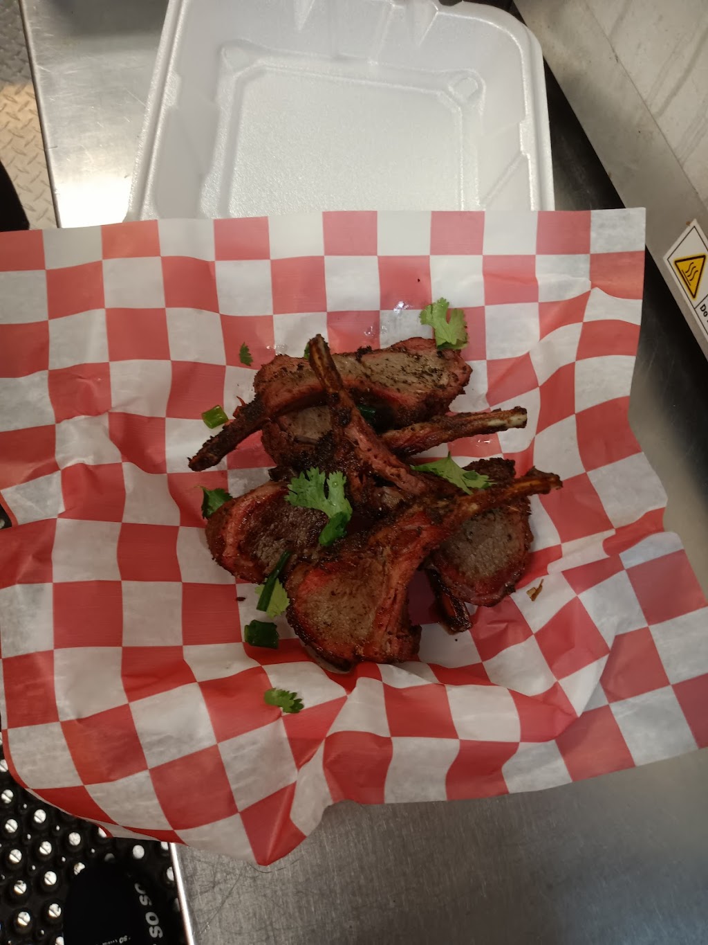Jerk jollof bbq food truck | restaurant | 1829 Airport Hwy, Toledo, OH 43609, United States | 4195085124 OR +1 419-508-5124