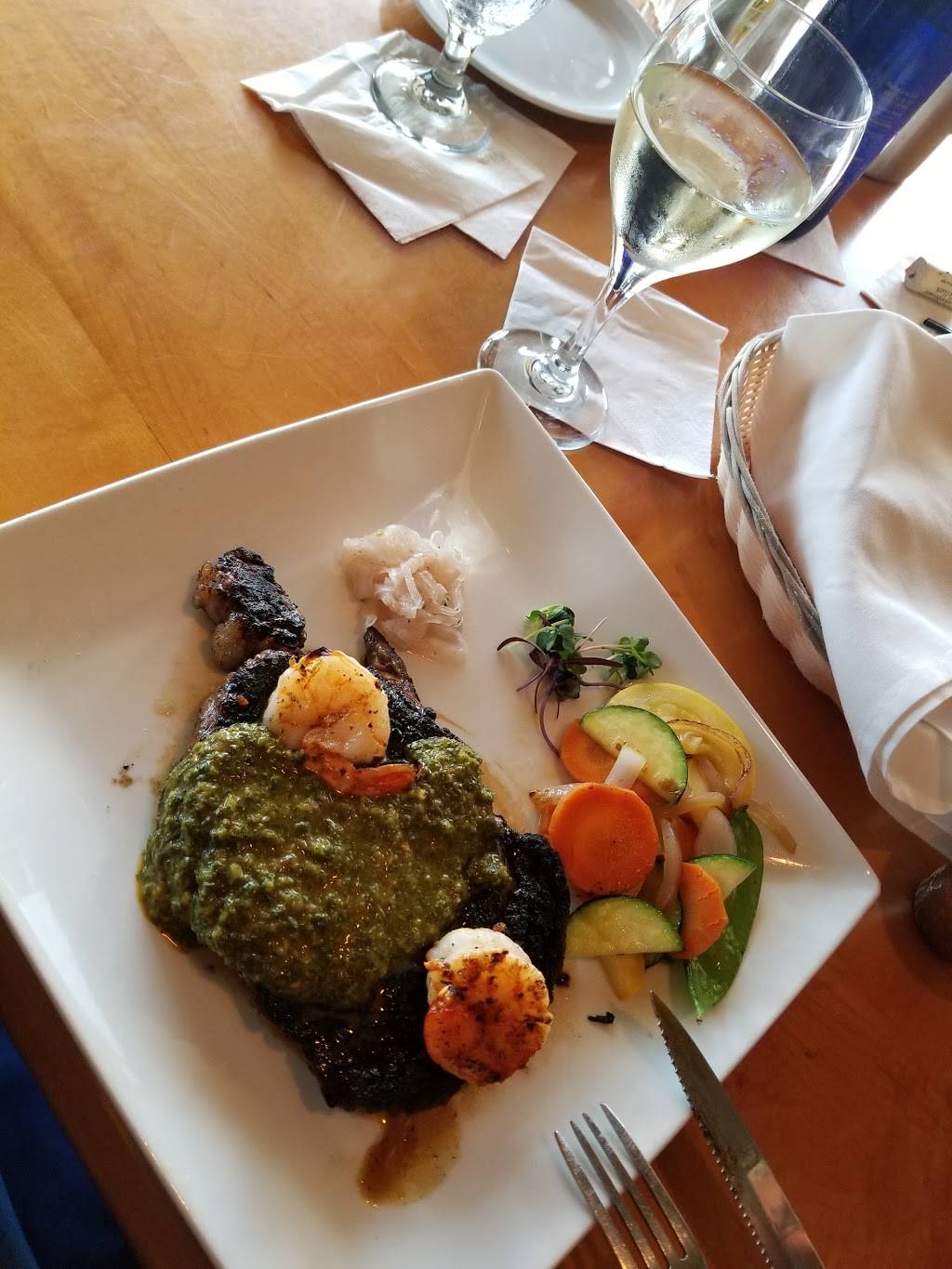 Lighthouse Restaurant & Bar | restaurant | 14301 Port Comfort Rd, Fort Myers, FL 33908, USA | 2394890770 OR +1 239-489-0770