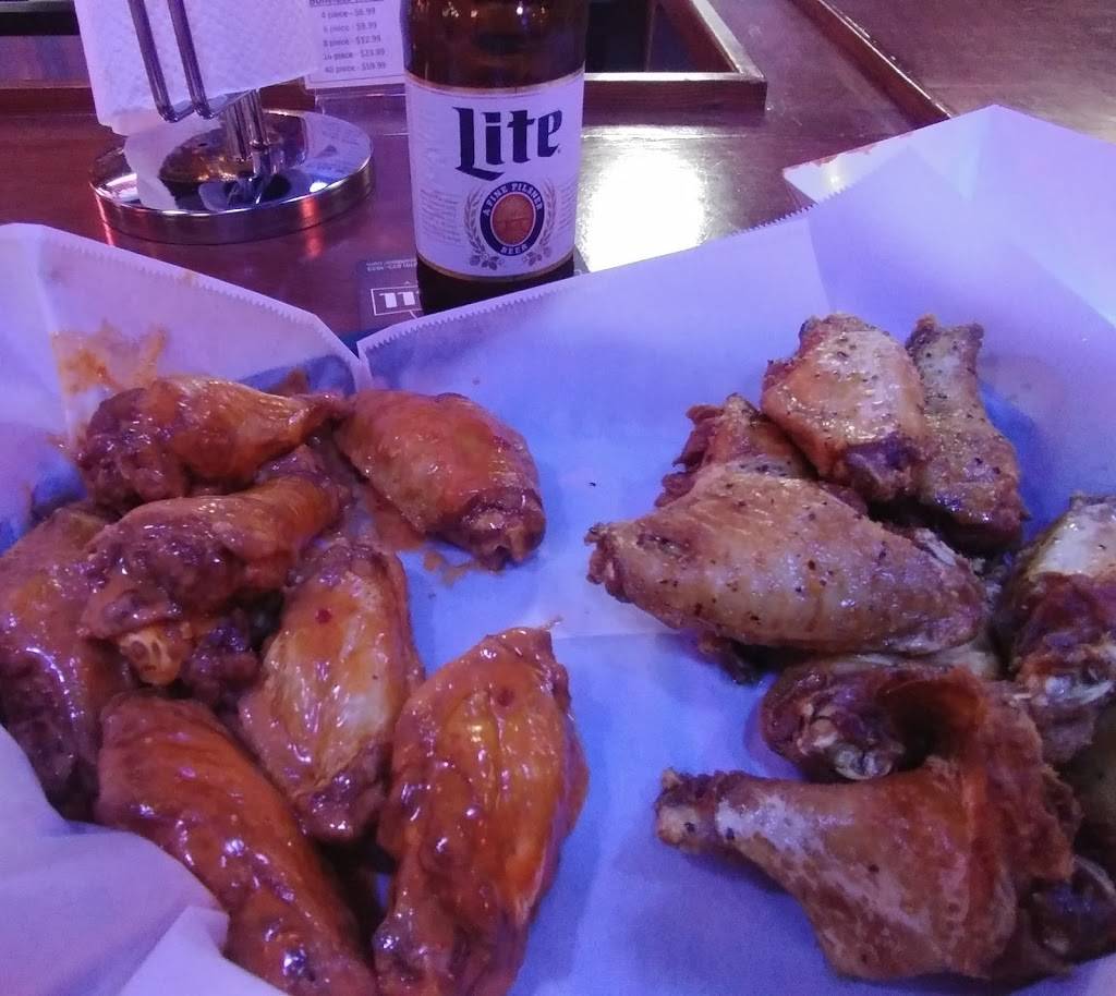 Ba-Da Wings | restaurant | 2161 Avent Ferry Rd, Raleigh, NC 27606, USA | 9198323902 OR +1 919-832-3902