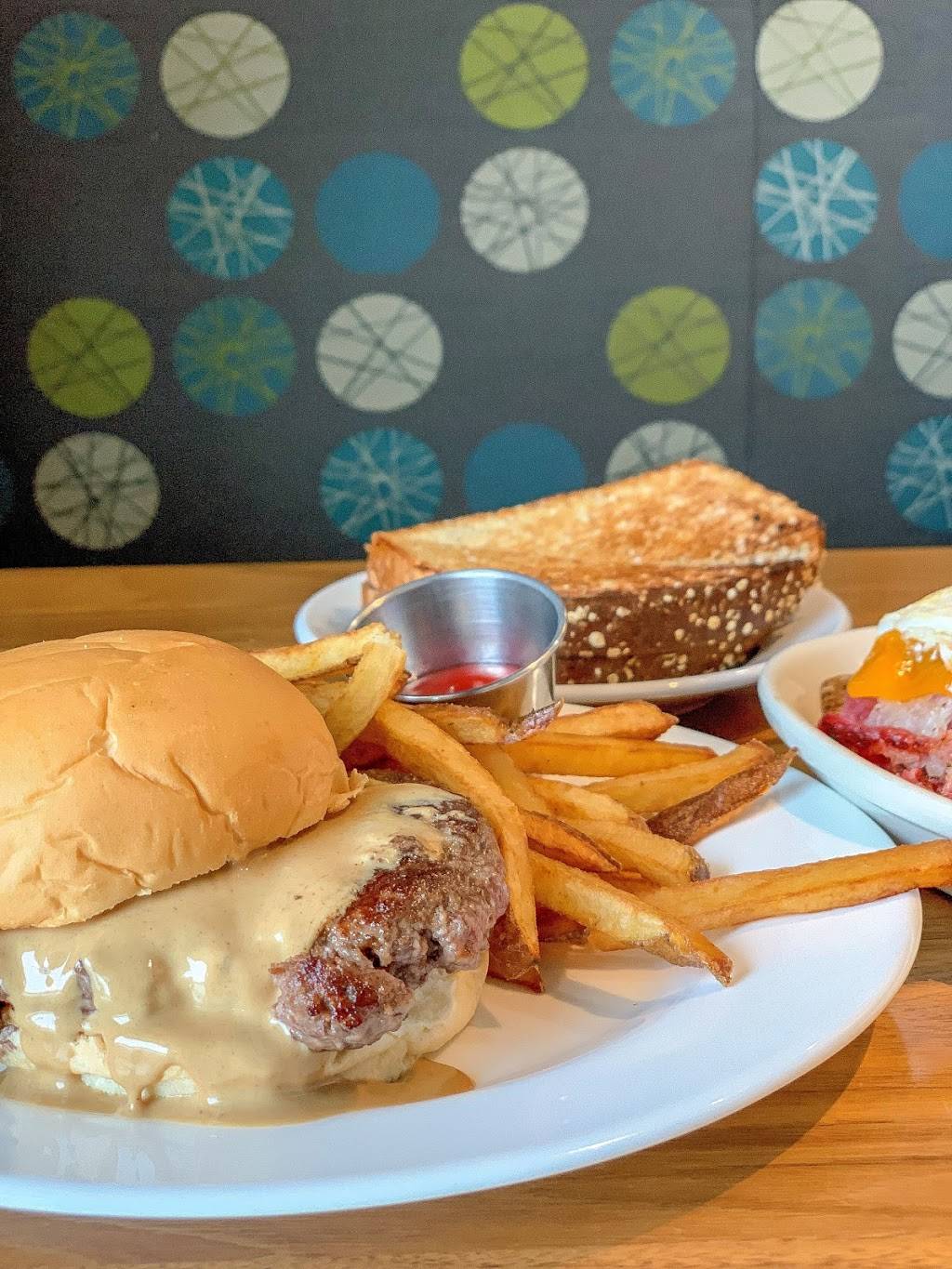 Hy-Vee Market Grille | restaurant | 1451 Adams St S, Shakopee, MN 55379, USA | 9524031532 OR +1 952-403-1532