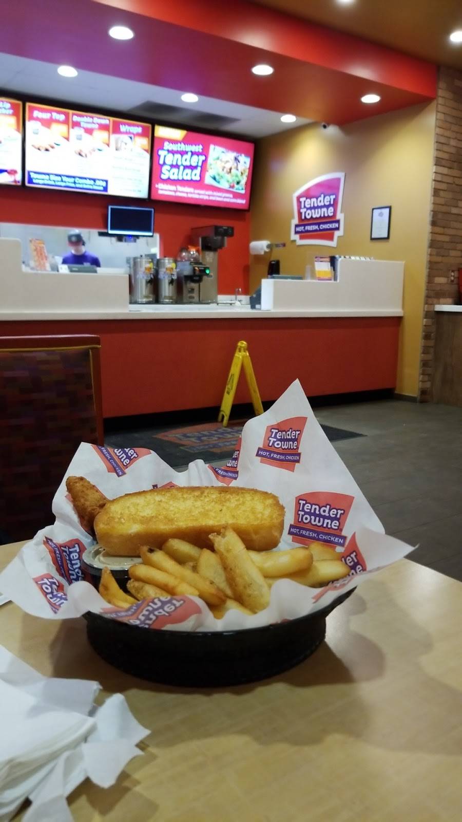 Tender Towne | restaurant | 700 Loveland Madeira Rd, Loveland, OH 45140, USA | 5133343000 OR +1 513-334-3000