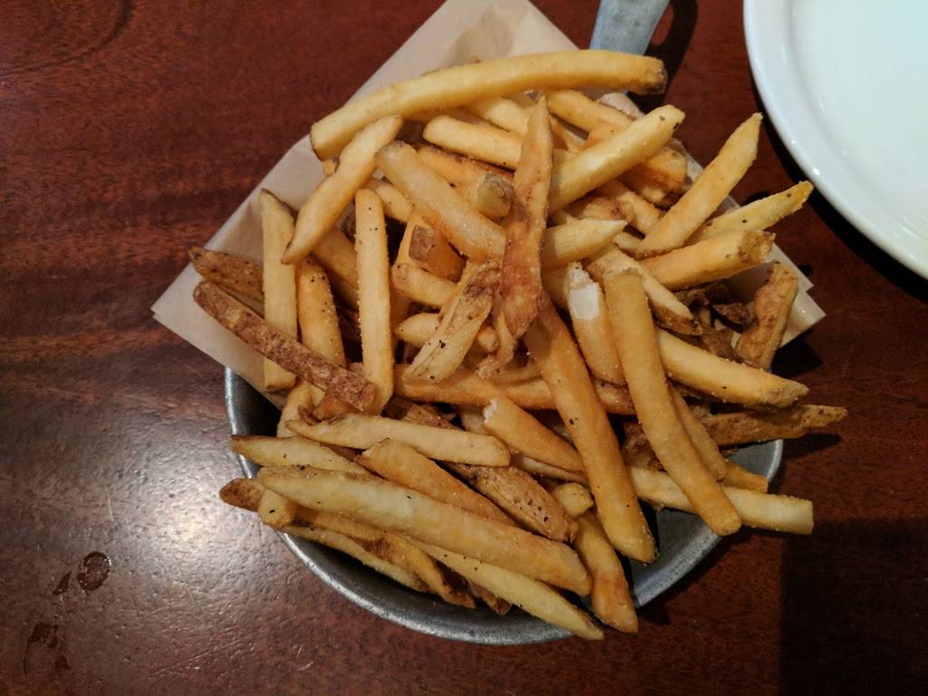 Brick House Tavern + Tap | restaurant | 19320 Cottonwood Dr, Parker, CO 80138, USA | 3038402285 OR +1 303-840-2285