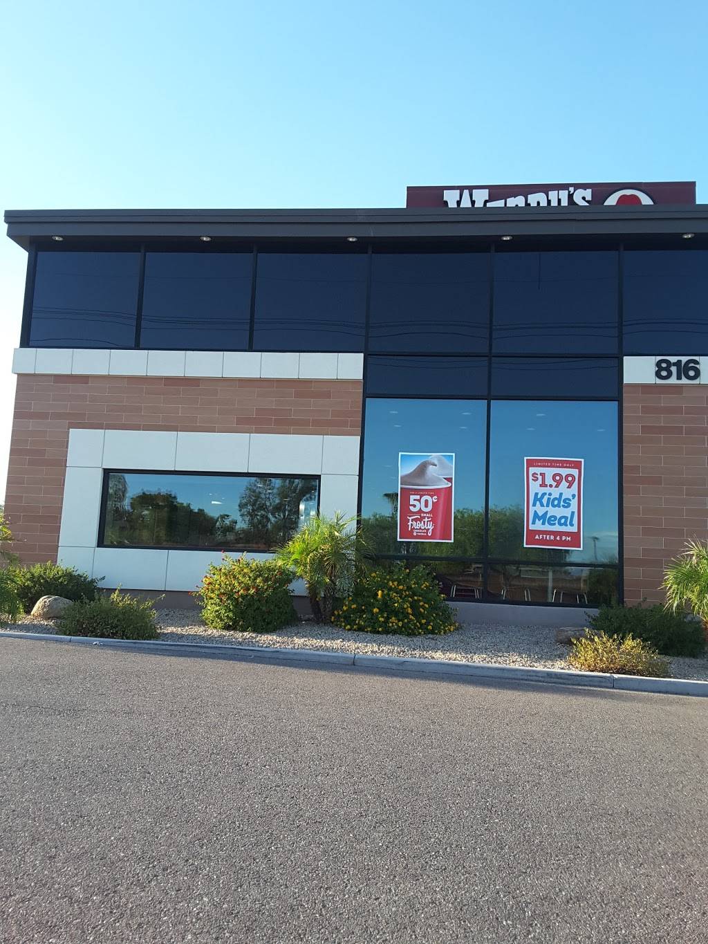 Wendys | restaurant | 816 W Warner Rd, Chandler, AZ 85225, USA | 4808148552 OR +1 480-814-8552