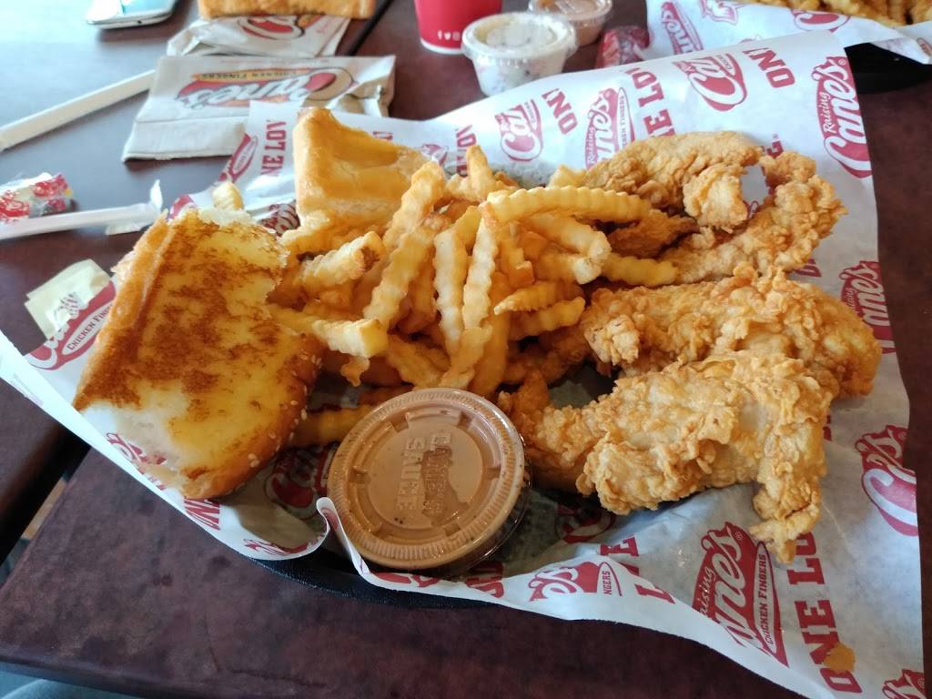 Raising Canes Chicken Fingers | meal takeaway | 2555 Nicholasville Rd, Lexington, KY 40503, USA | 8593135333 OR +1 859-313-5333