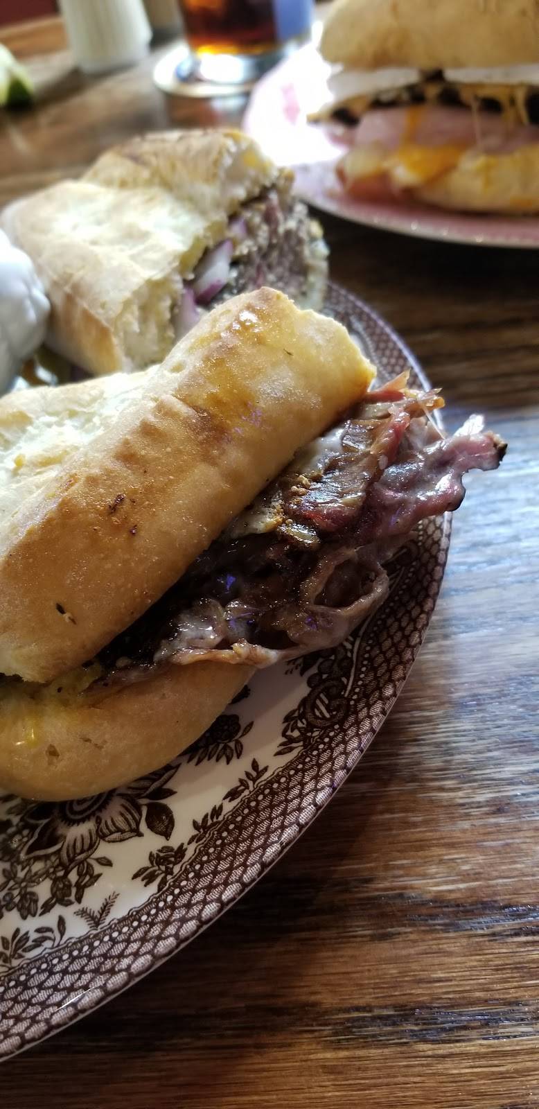 Hawgs Breath Saloon | restaurant | 896 Queen St, Kincardine, ON N2Z 2Y2, Canada | 5193966565 OR +1 519-396-6565