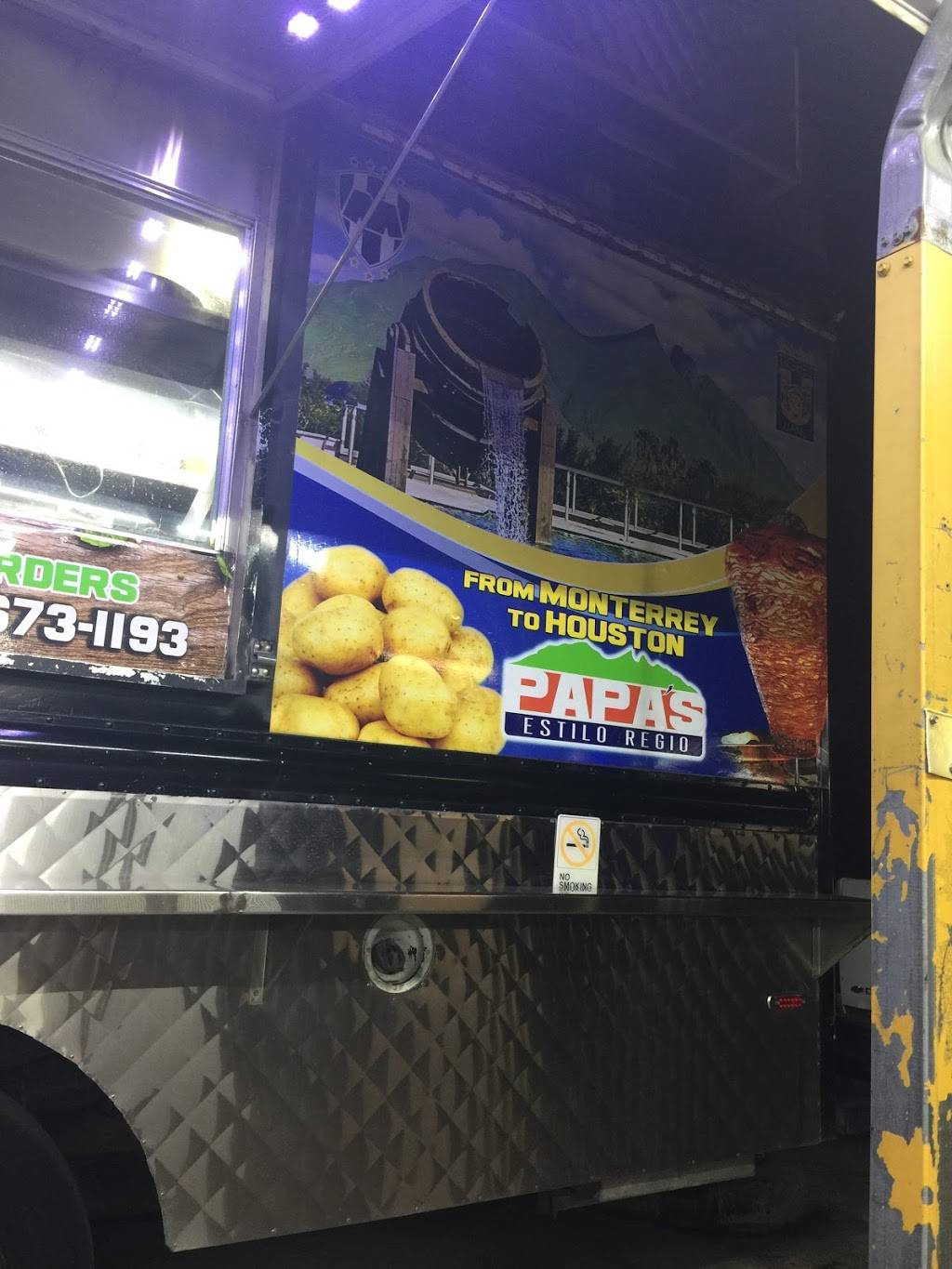 Papas Estilo Regio | restaurant | T C Jester Blvd, Houston, TX 77038, USA | 8326731193 OR +1 832-673-1193