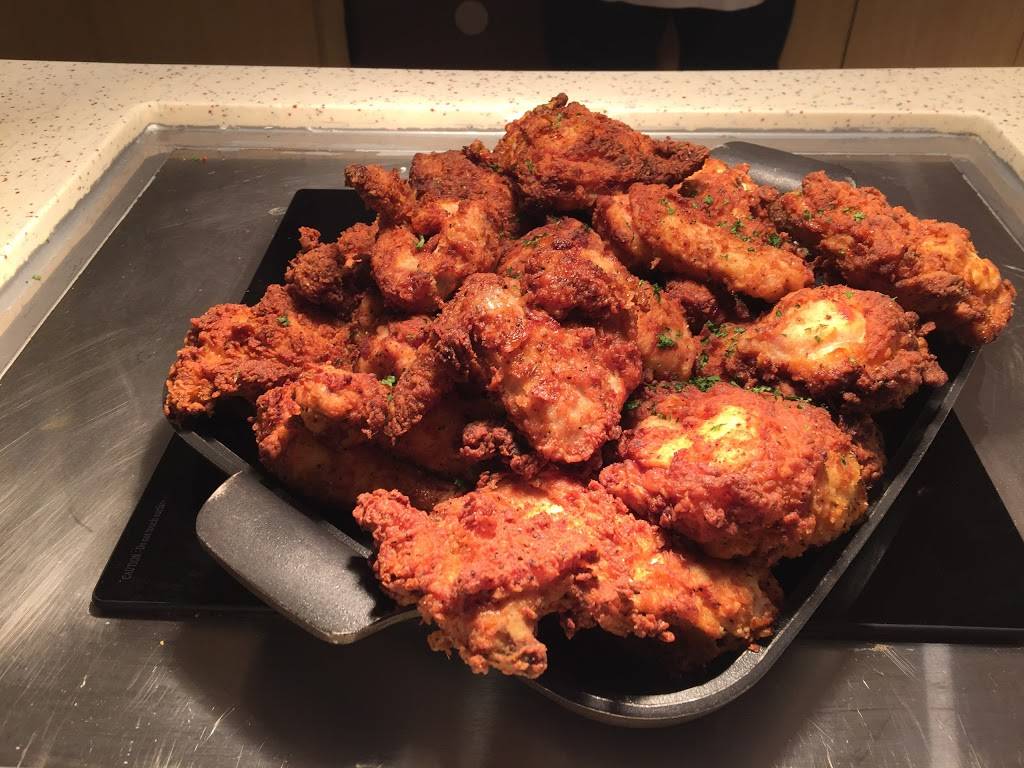 Disneys PCH Grill | restaurant | 1717 Disneyland Dr, Anaheim, CA 92802, USA | 7147813463 OR +1 714-781-3463