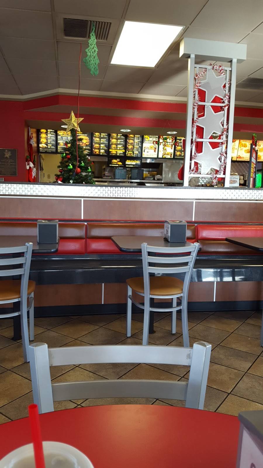 Carls Jr. / Green Burrito | restaurant | 1465 W Yosemite Ave, Manteca, CA 95337, USA | 2092397705 OR +1 209-239-7705