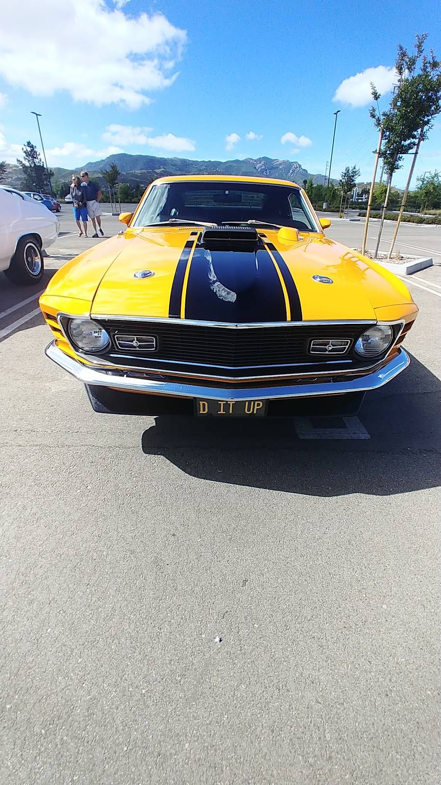 Jack in the Box | restaurant | 917 Academy Dr, Thousand Oaks, CA 91320, USA | 8052414932 OR +1 805-241-4932