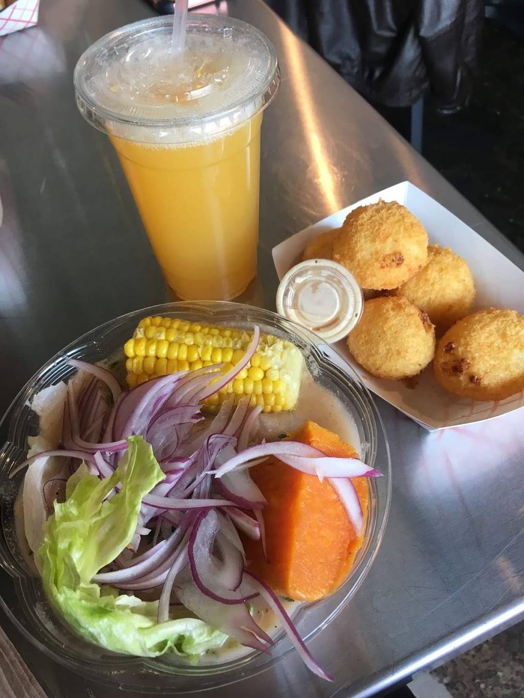 Spin Pollo | restaurant | 6672 Arlington Blvd, Falls Church, VA 22042, USA | 7038273322 OR +1 703-827-3322