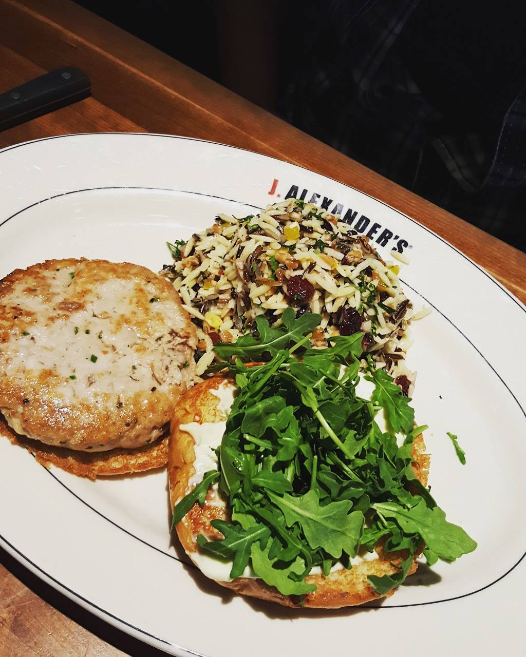 J. Alexanders | restaurant | 2800 W Big Beaver Rd, Troy, MI 48084, USA | 2488168379 OR +1 248-816-8379