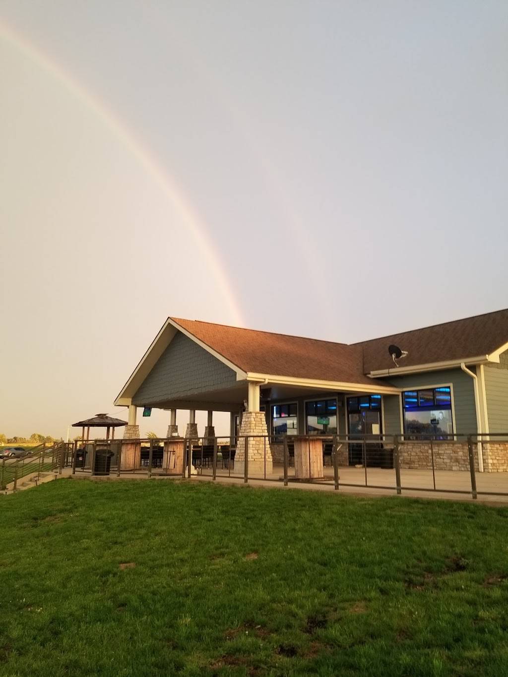 Buoys Bar & Grill | restaurant | 207 W Marina Rd, Storm Lake, IA 50588, USA | 7122139492 OR +1 712-213-9492