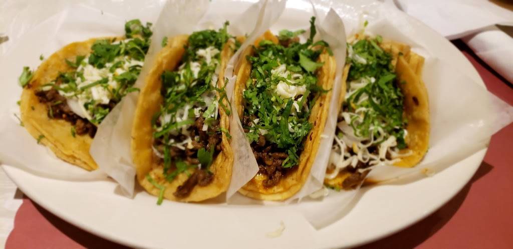 El Mariachi II | restaurant | 18331 Torrence Ave, Lansing, IL 60438, USA | 7088891937 OR +1 708-889-1937