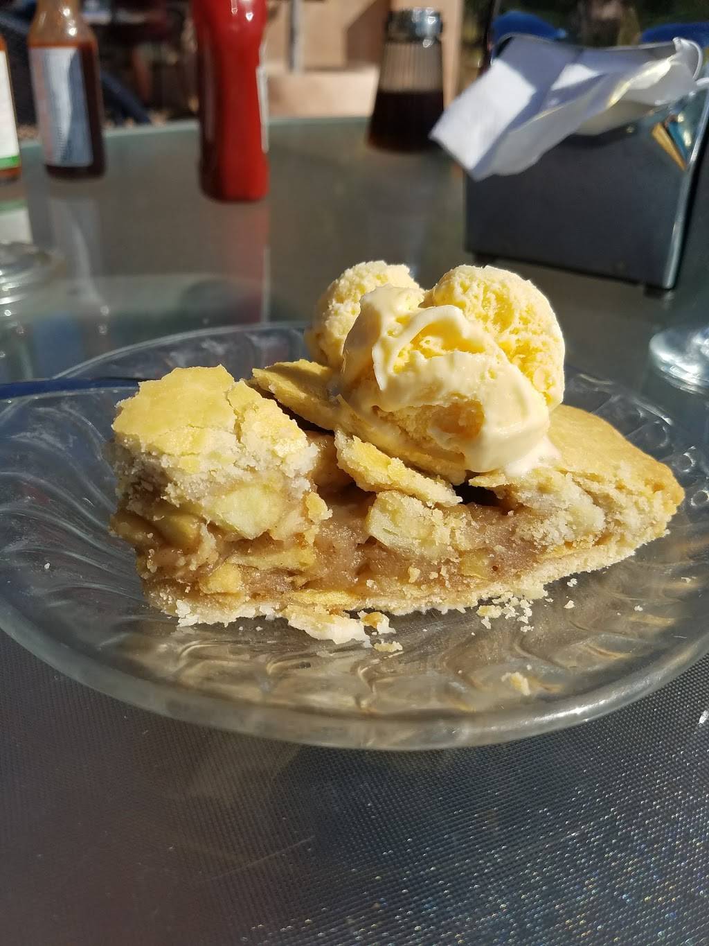 Apple Bistro | restaurant | 2740 Hyw, 50, Placerville, CA 95667, USA | 5303636670 OR +1 530-363-6670