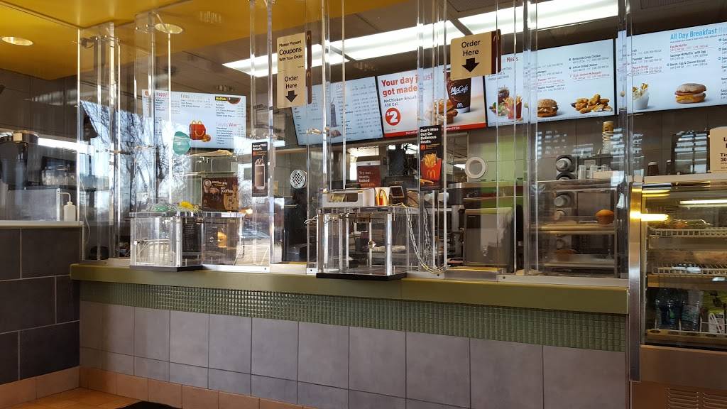 McDonalds | cafe | 15321 Wyoming Rd, Detroit, MI 48221, USA | 3133421274 OR +1 313-342-1274