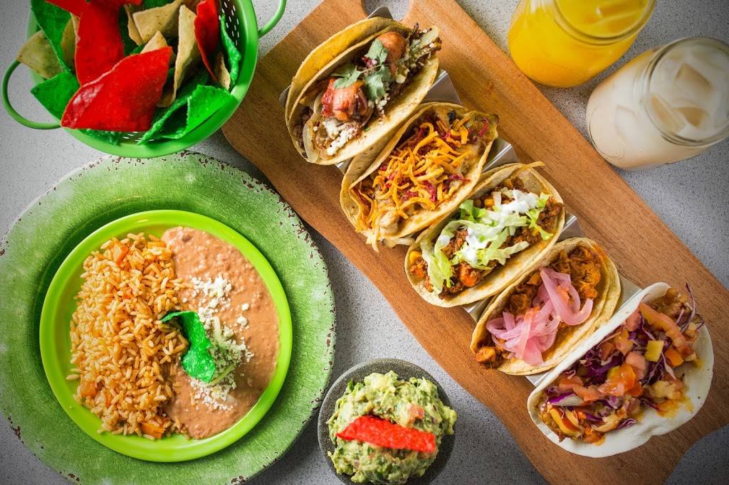 El Metro Mexican Cantina | restaurant | 1959 W Chicago Ave, Chicago, IL 60622, USA | 3126665941 OR +1 312-666-5941