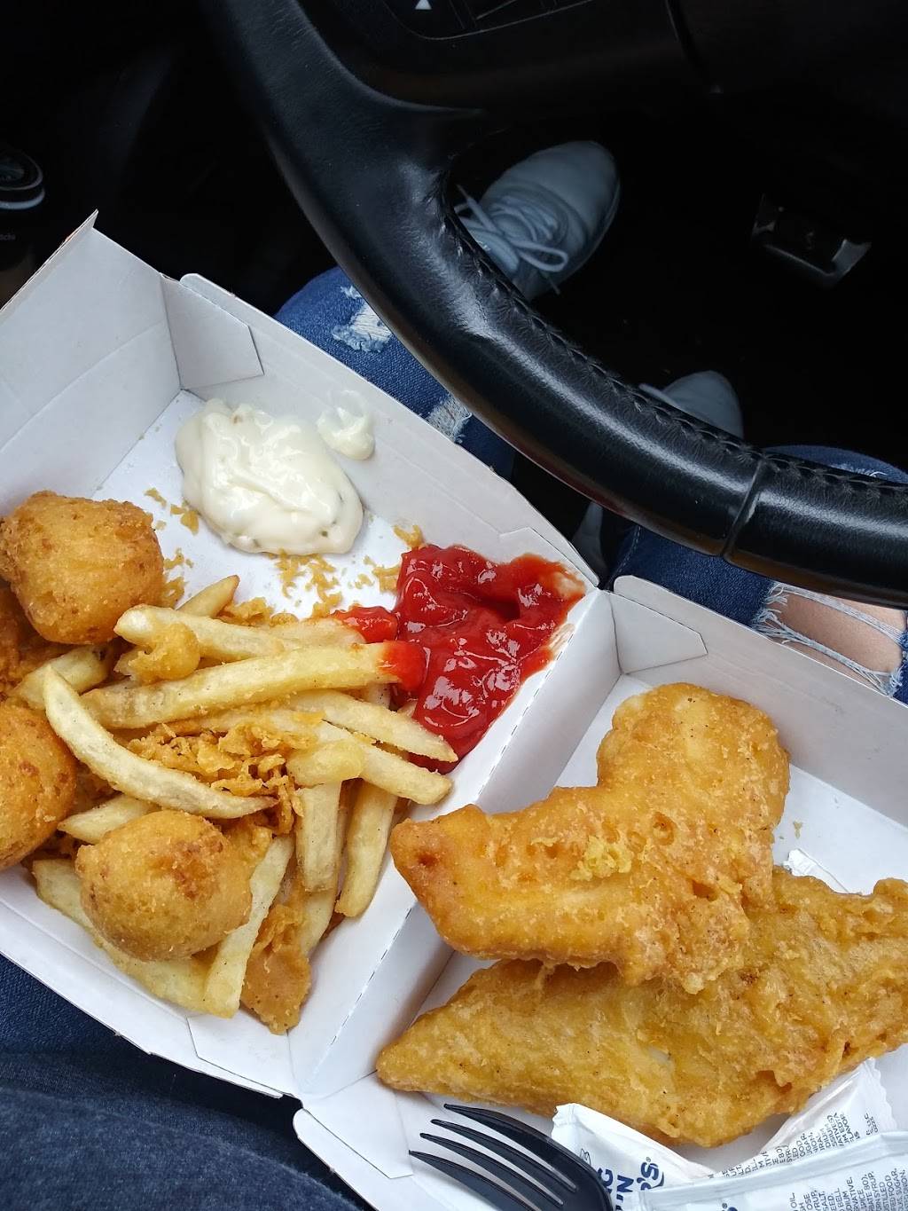 Long John Silvers | restaurant | 5447 New Cut Rd, Louisville, KY 40214, USA | 5023611951 OR +1 502-361-1951