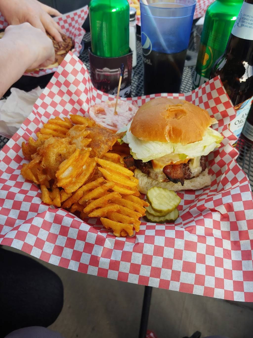 Andys Sports Bar & Grill | restaurant | 529 Plum St, Red Wing, MN 55066, USA | 6513884471 OR +1 651-388-4471