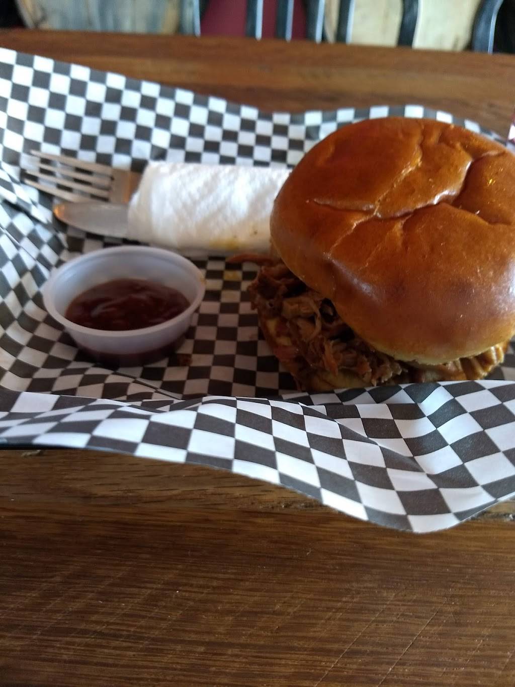 Smohk RVA BBQ | restaurant | 3112 W Leigh St, Richmond, VA 23230, USA | 8042786326 OR +1 804-278-6326