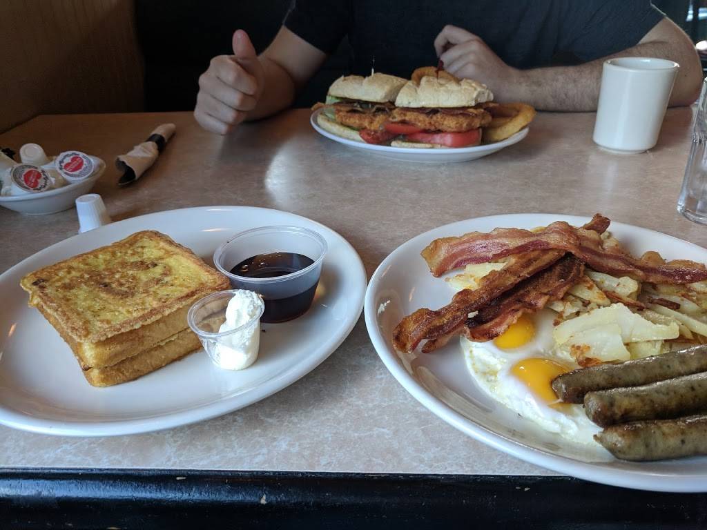 Pappous Family Restaurant | restaurant | 8320 Snow Rd, Parma, OH 44129, USA | 4408889644 OR +1 440-888-9644