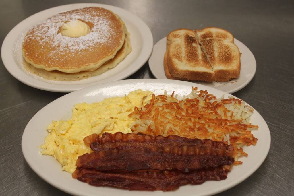 Mama Jeans Restaurant | restaurant | 210 SC-90, Little River, SC 29566, USA | 8432495533 OR +1 843-249-5533