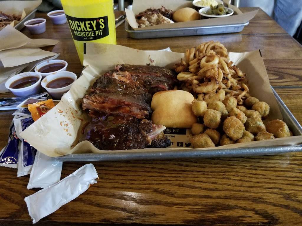 Dickeys Barbecue Pit | restaurant | 3090 Courthouse Ln Ste 100, Eagan, MN 55121, USA | 6519057725 OR +1 651-905-7725
