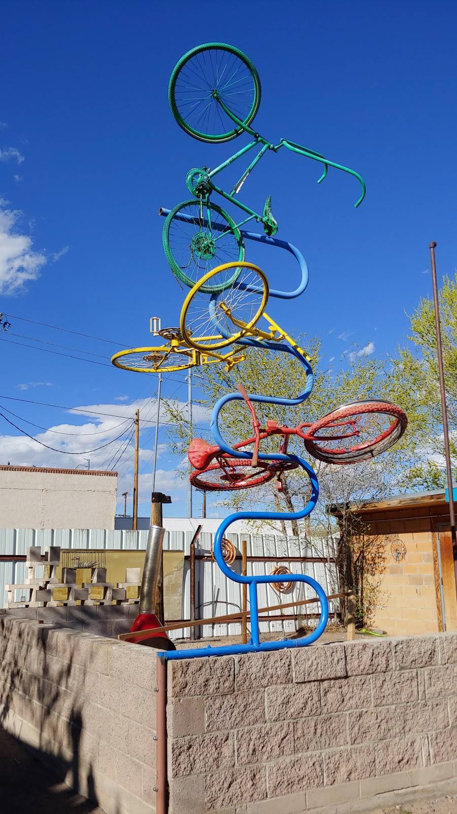 The Kosmos Restaurant | restaurant | 1715 5th St NW, Albuquerque, NM 87102, USA | 5053691772 OR +1 505-369-1772