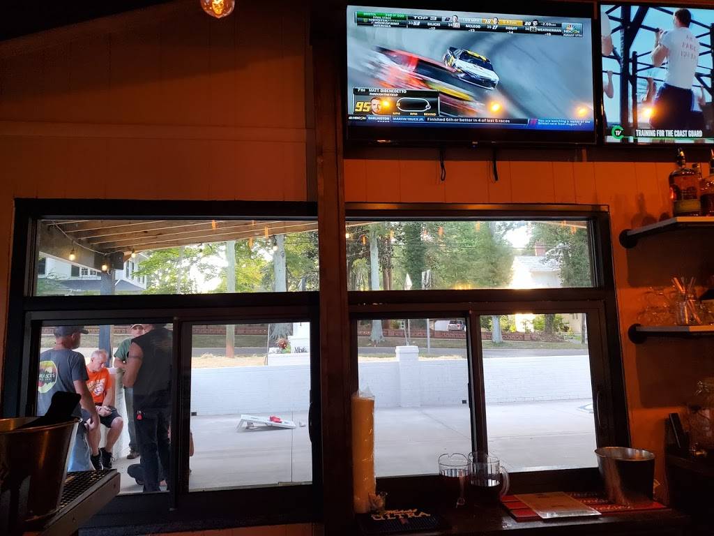 Hoof & Barrel | restaurant | 122 N Congress St, York, SC 29745, USA | 8038185554 OR +1 803-818-5554