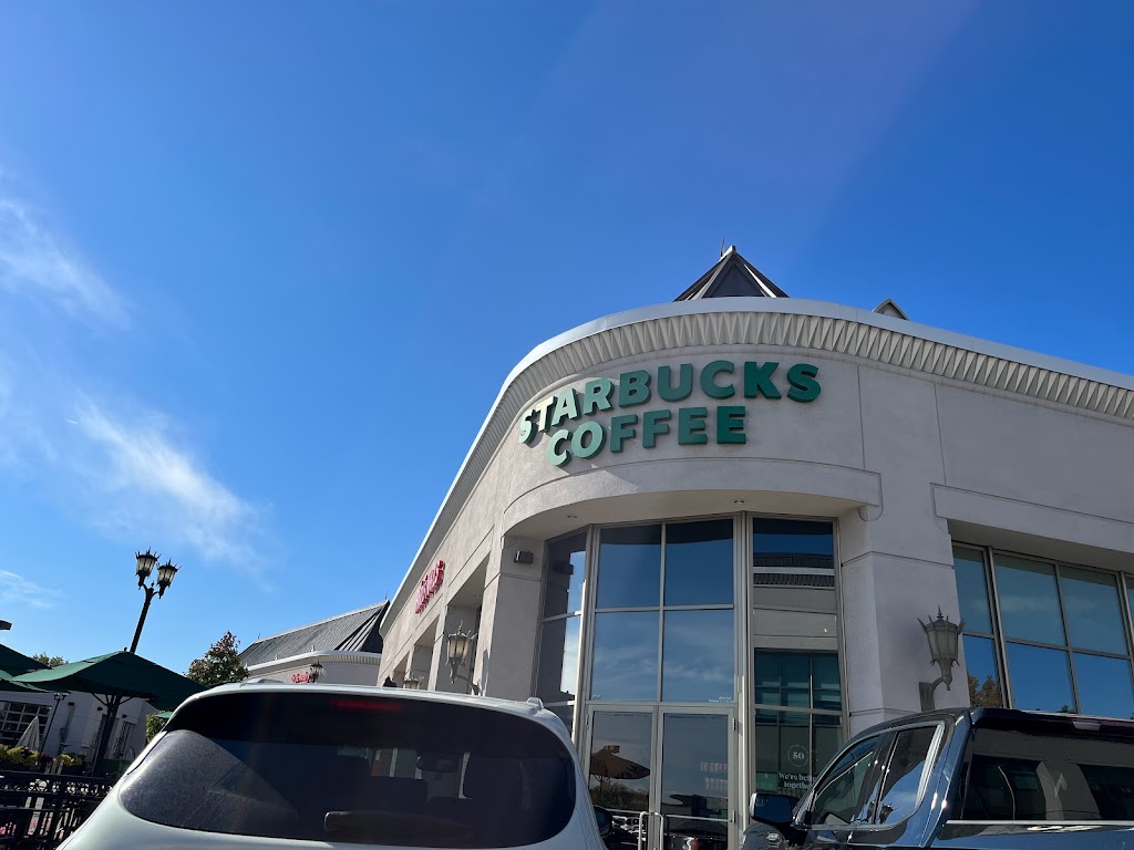 Starbucks | cafe | 8000 E Belleview Ave, Greenwood Village, CO 80111, USA | 3032216236 OR +1 303-221-6236