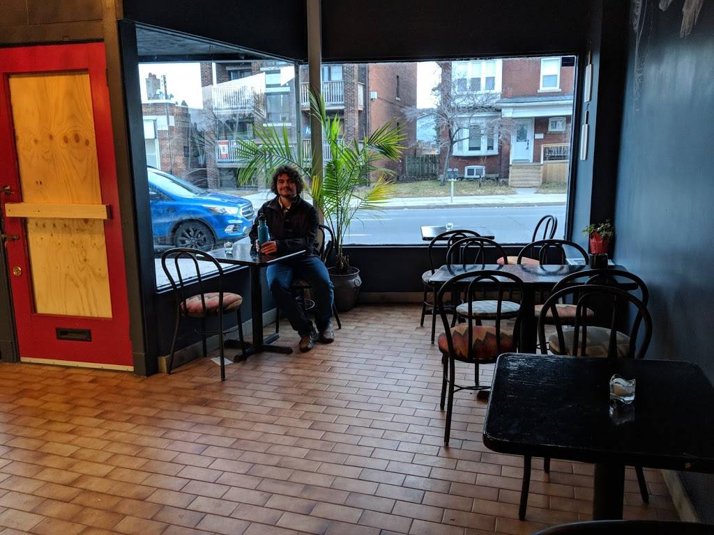 Vibez Caribbean & Southern Grill | restaurant | 971 King St E, Hamilton, ON L8M 1C3, Canada | 9055812062 OR +1 905-581-2062