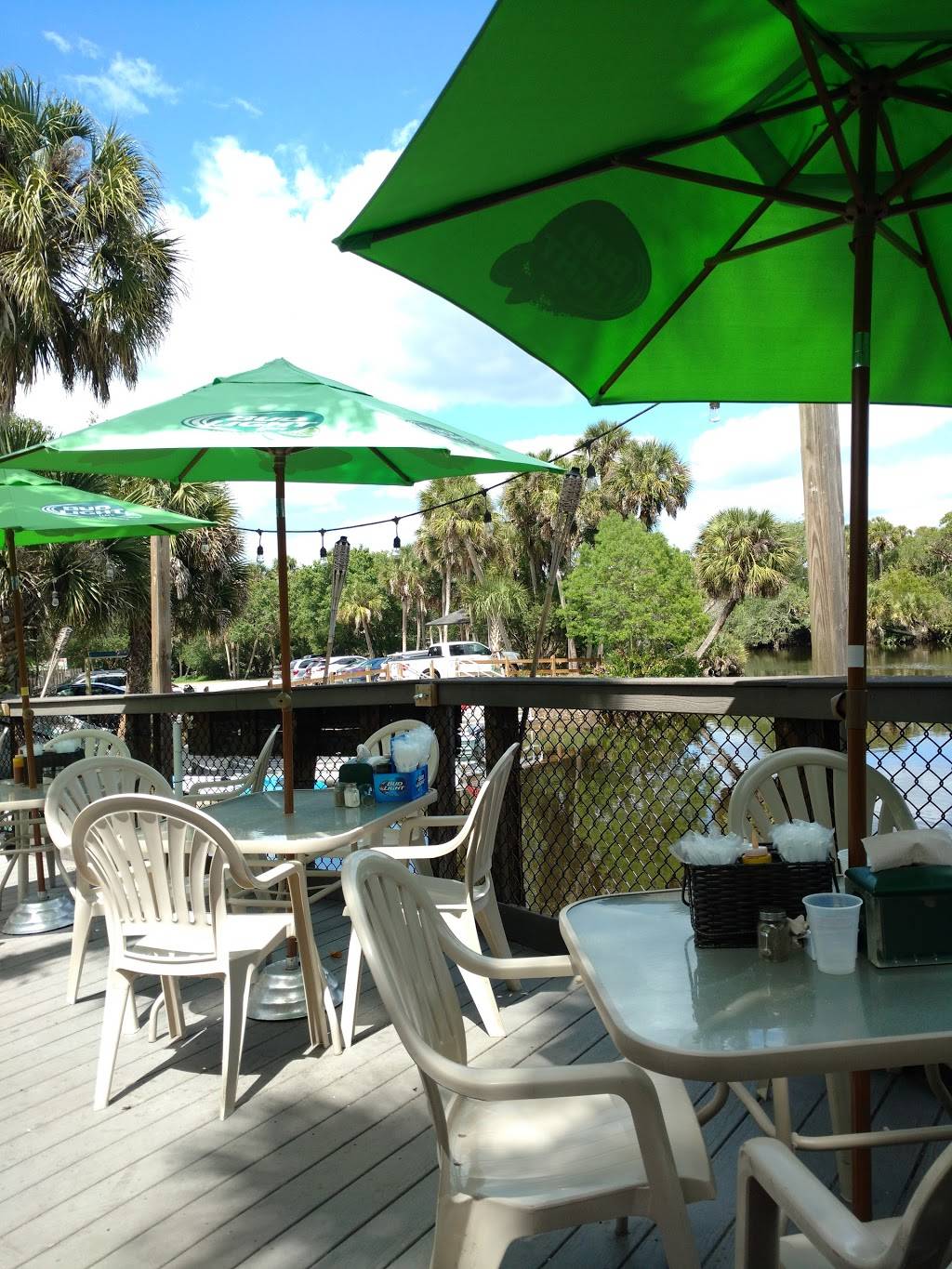 Snook Haven | restaurant | 5000 E Venice Ave, Venice, FL 34292, USA | 9414857221 OR +1 941-485-7221