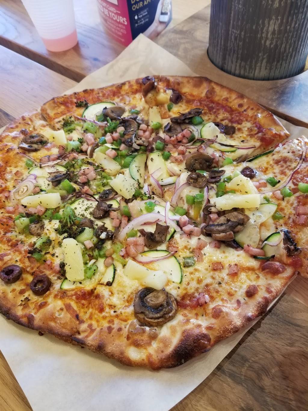 Pizza Studio | restaurant | 5840 Firestone Blvd #100, South Gate, CA 90280, USA | 5623810595 OR +1 562-381-0595