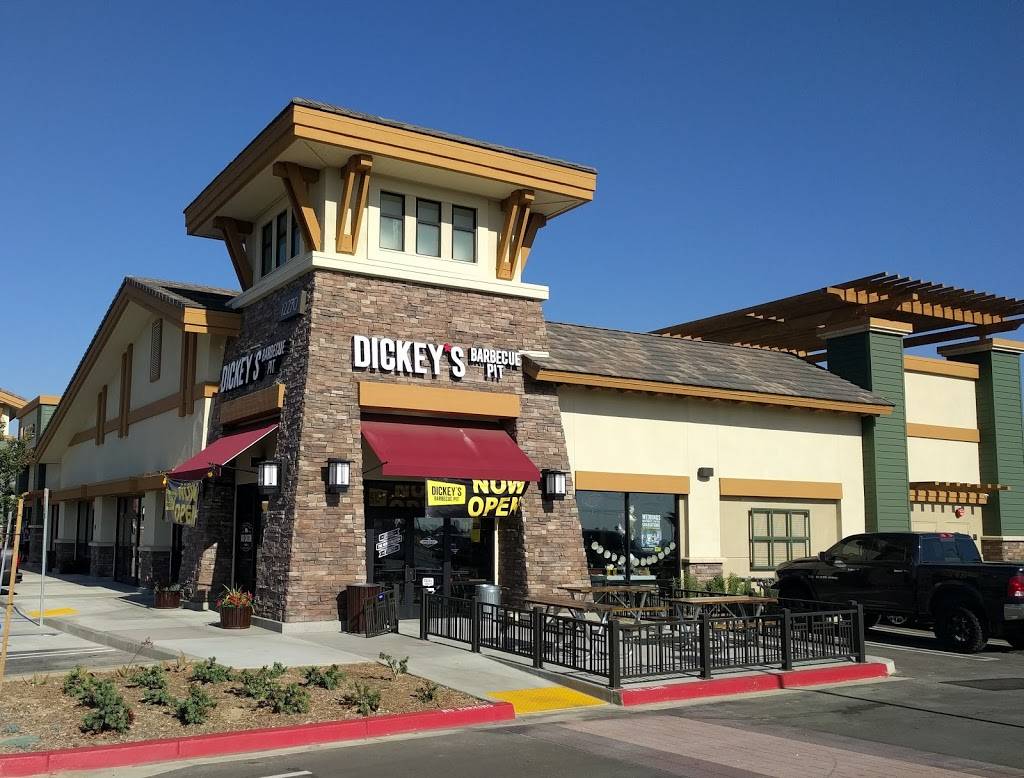 Dickeys Barbecue Pit | restaurant | 12270 Base Line Rd, Rancho Cucamonga, CA 91730, USA | 9092337899 OR +1 909-233-7899
