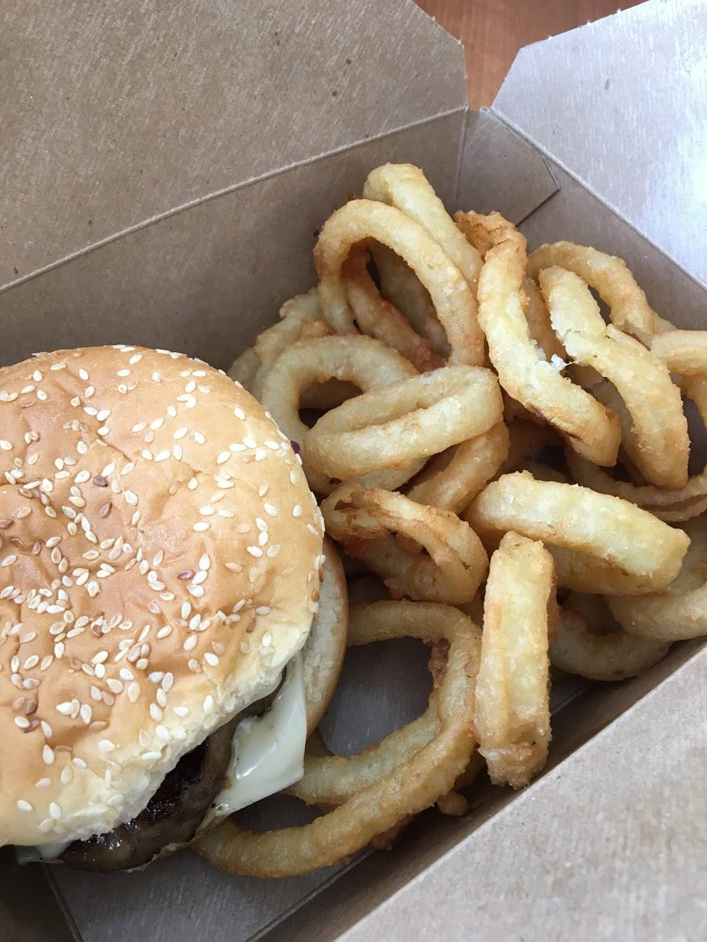 Valley Market Café | restaurant | 3300 Steeles Ave, Markham, ON L3R 1G9, Canada | 8773796724 OR +1 877-379-6724