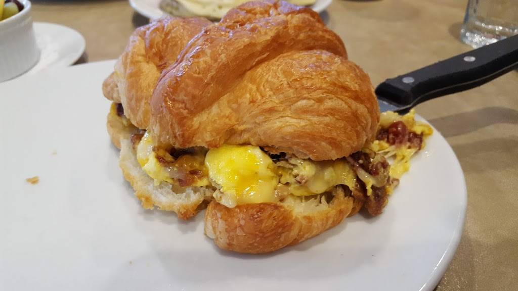 Benedicts Restaurant | restaurant | 8181 E Arapahoe Rd, Greenwood Village, CO 80112, USA | 7205299797 OR +1 720-529-9797