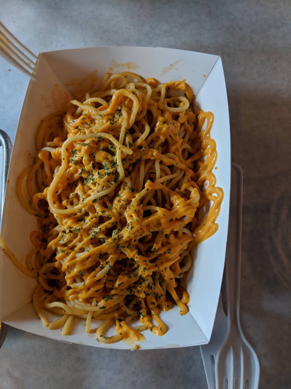 Holly Crab | restaurant | 16 Merrimack St, Lowell, MA 01852, USA | 9783237879 OR +1 978-323-7879