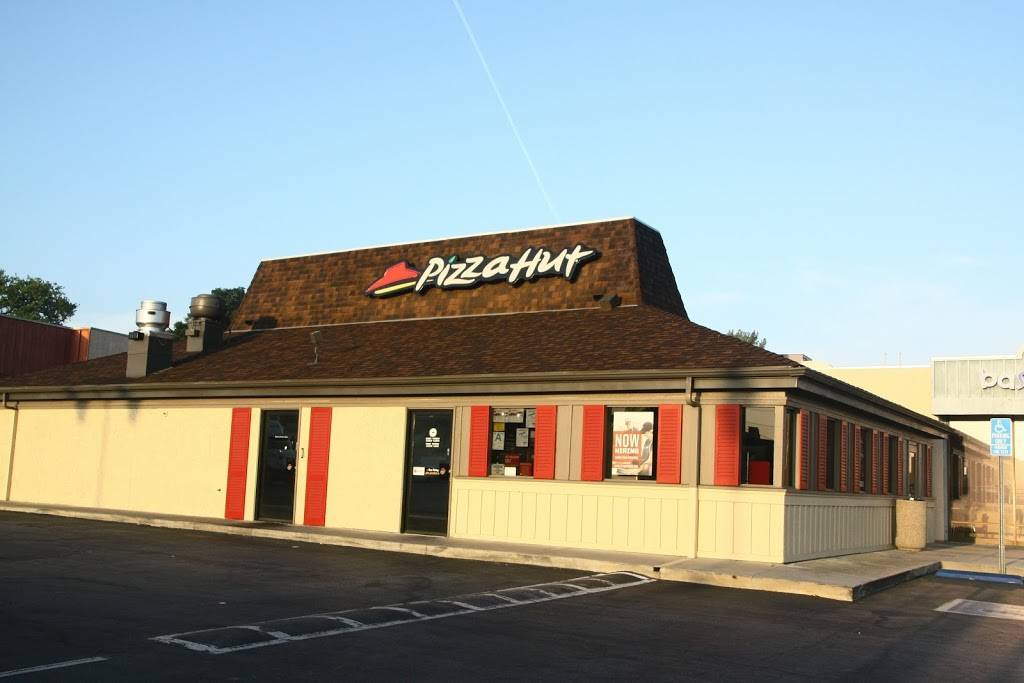 Pizza Hut | restaurant | 23430 Lyons Ave, Newhall, CA 91321, USA | 6612598983 OR +1 661-259-8983