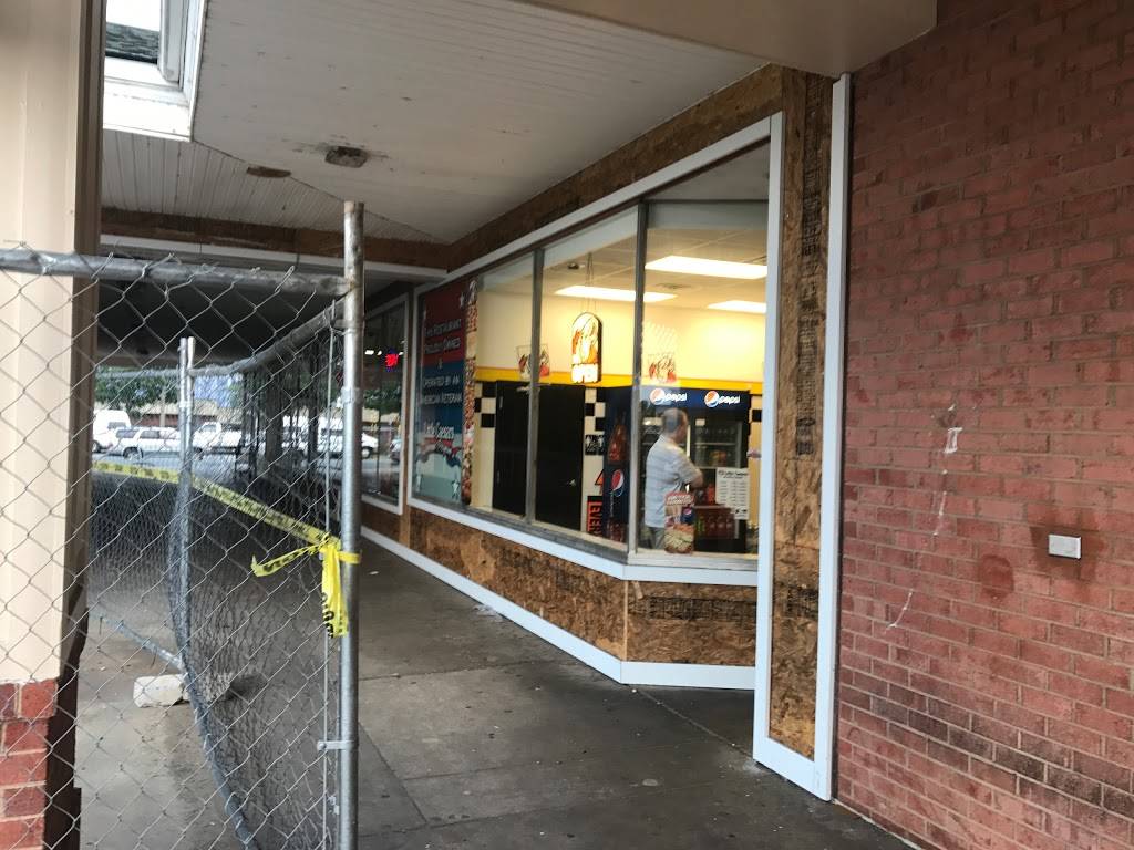 Little Caesars Pizza | meal takeaway | 8246 Richmond Hwy, Alexandria, VA 22309, USA | 7037800000 OR +1 703-780-0000