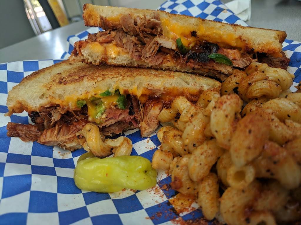 Ventura BBQ Co. | restaurant | 2860 Harbor Blvd, Oxnard, CA 93035, USA | 8055864456 OR +1 805-586-4456