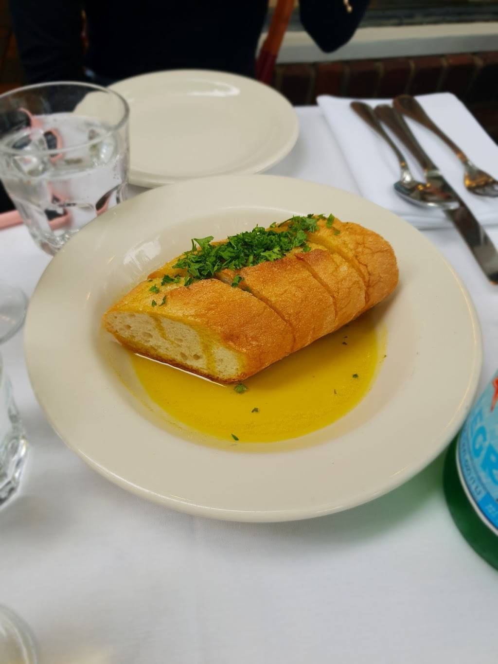 Silvers | restaurant | 15 Main St, Southampton, NY 11968, USA | 6312836443 OR +1 631-283-6443