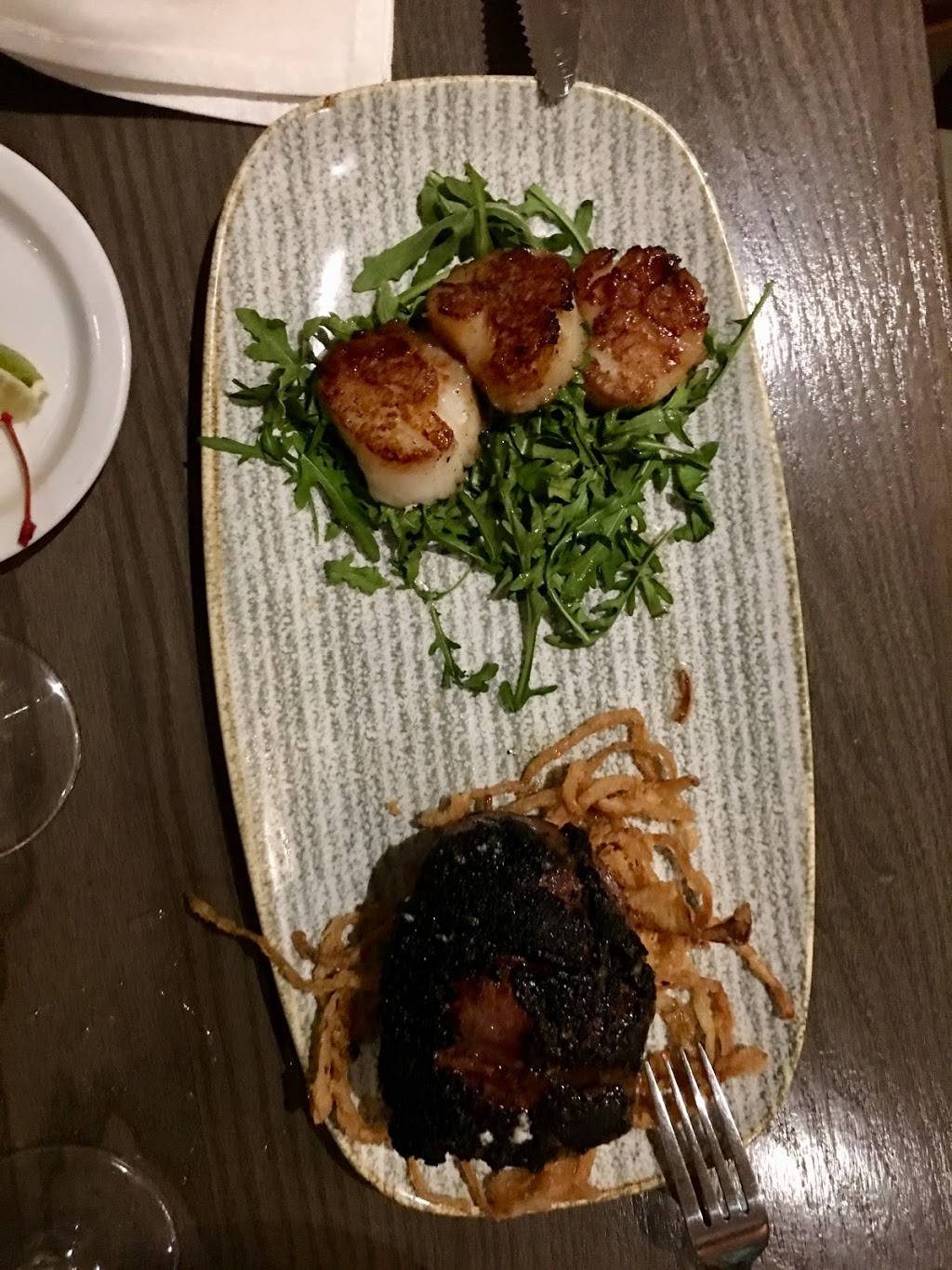 Blinkers Beachside Steakhouse and Lounge | restaurant | 476 Mandalay Ave, Clearwater Beach, FL 33767, USA | 7277541757 OR +1 727-754-1757