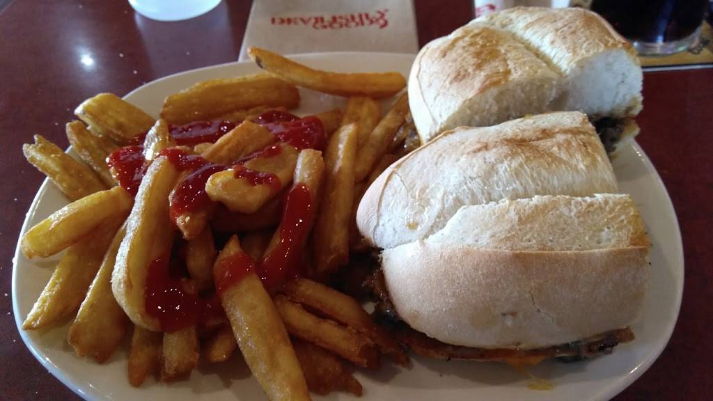 St. Louis Bar & Grill | restaurant | 23580 Woodbine Ave, Keswick, ON L4P 0E2, Canada | 9054761333 OR +1 905-476-1333