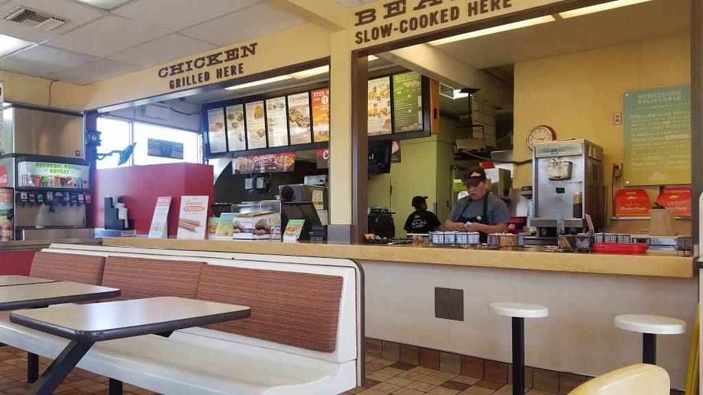 Del Taco | meal takeaway | 2320 E 4th St, Santa Ana, CA 92705, USA | 7148367365 OR +1 714-836-7365