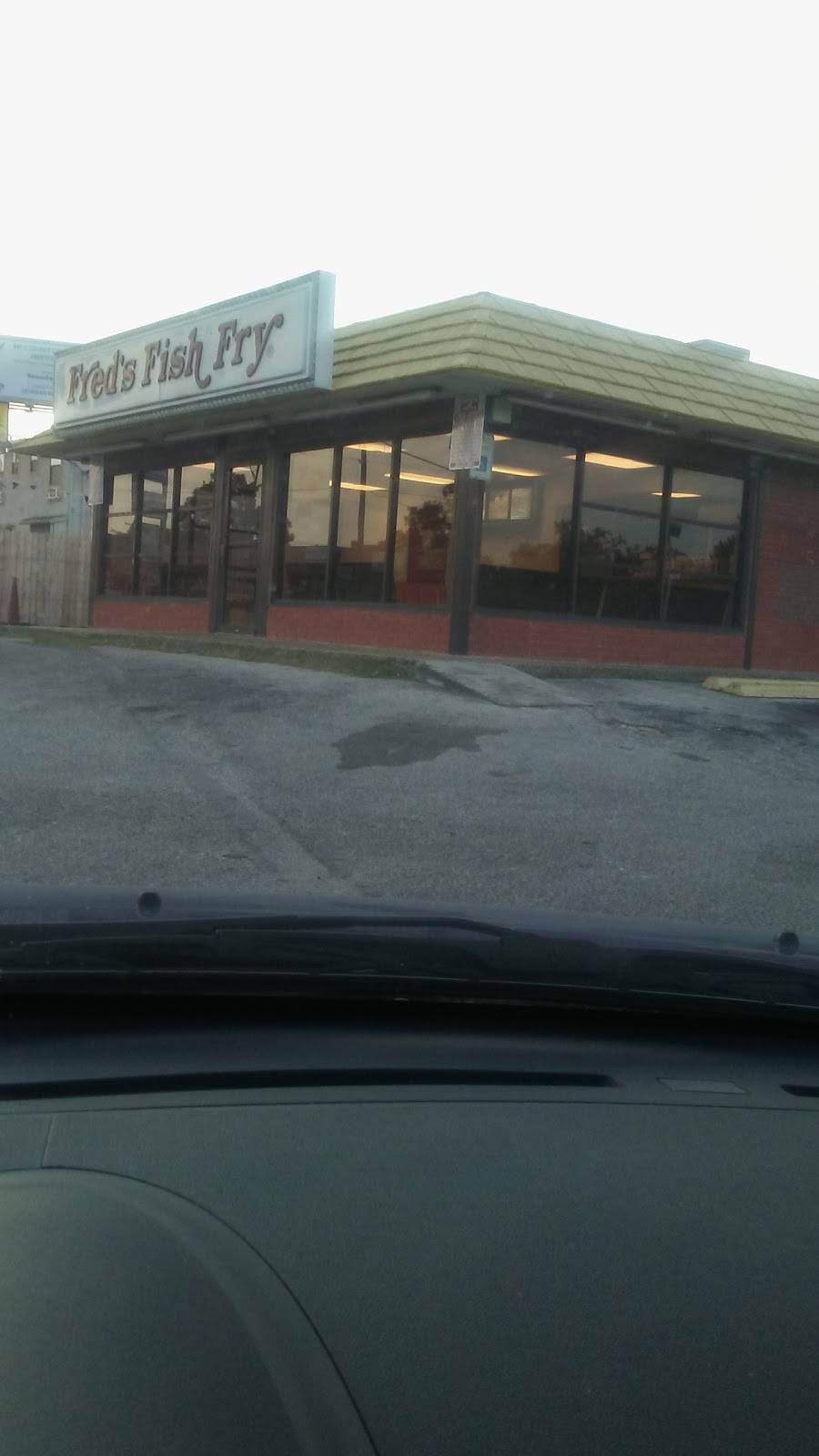 Freds Fish Fry | restaurant | 1406 Bandera Rd, San Antonio, TX 78228, USA | 2104326220 OR +1 210-432-6220