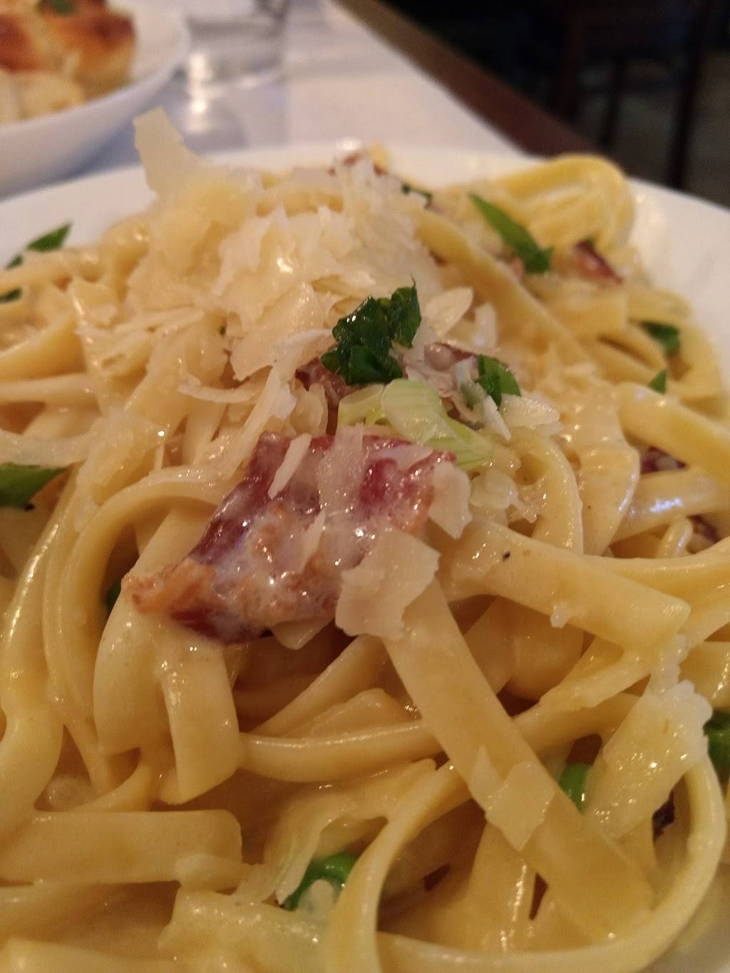 A*Mano Pizza & Italian Cuisine | restaurant | 5601 N Tenaya Way #106, Las Vegas, NV 89130, USA | 7024645090 OR +1 702-464-5090